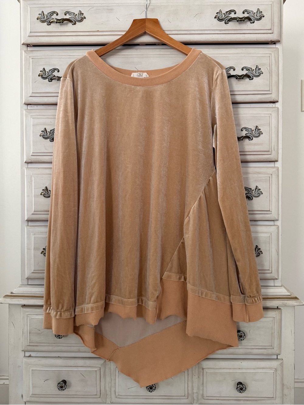 Vici Beige Velvet Top